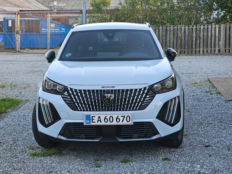 undefined Peugeot 2008 fra 2024