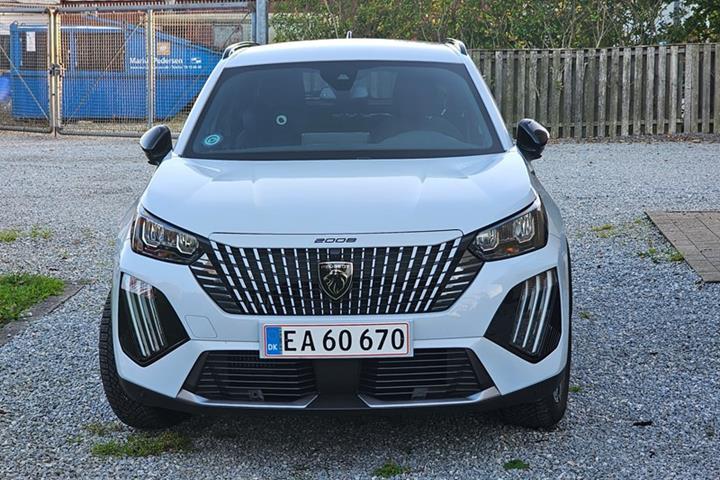 undefined Peugeot 2008 fra 2024