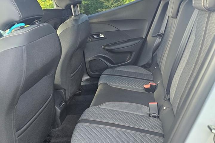 undefined Peugeot 2008 fra 2024