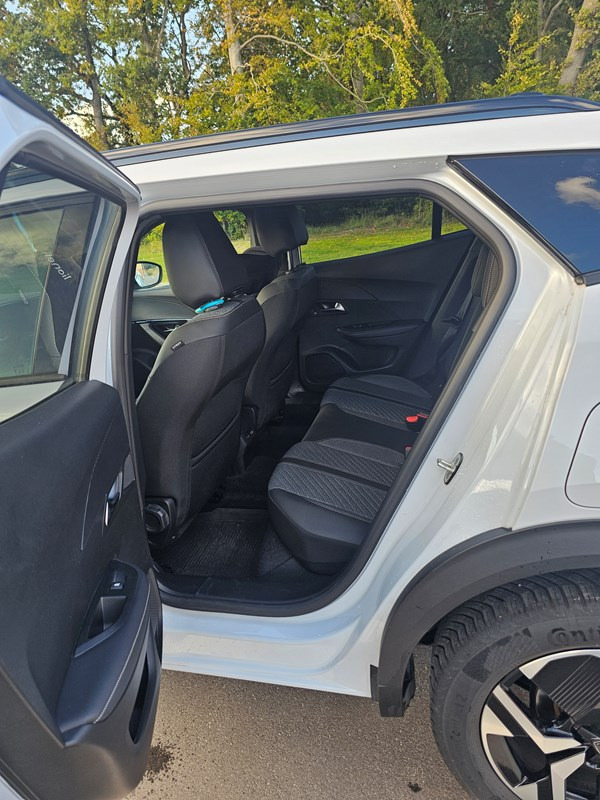 undefined Peugeot 2008 fra 2024