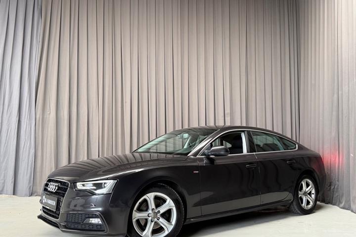 Grå Audi A5 fra 2016