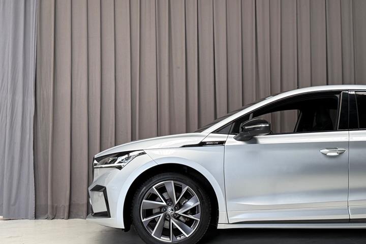 Sølv Skoda Enyaq fra 2022