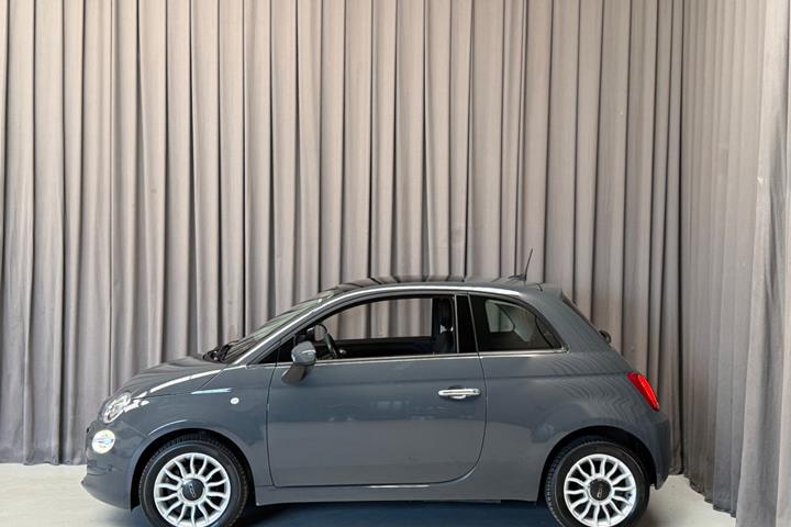 Grå Fiat 500 fra 2018