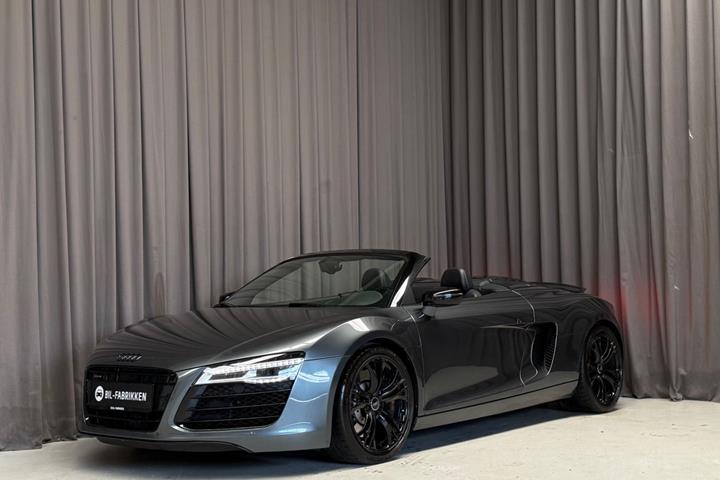 Grå Audi R8 fra 2013