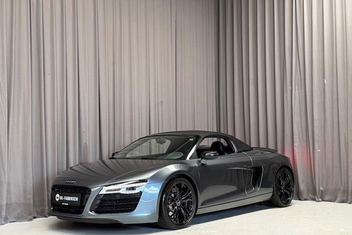 Grå Audi R8 fra 2013