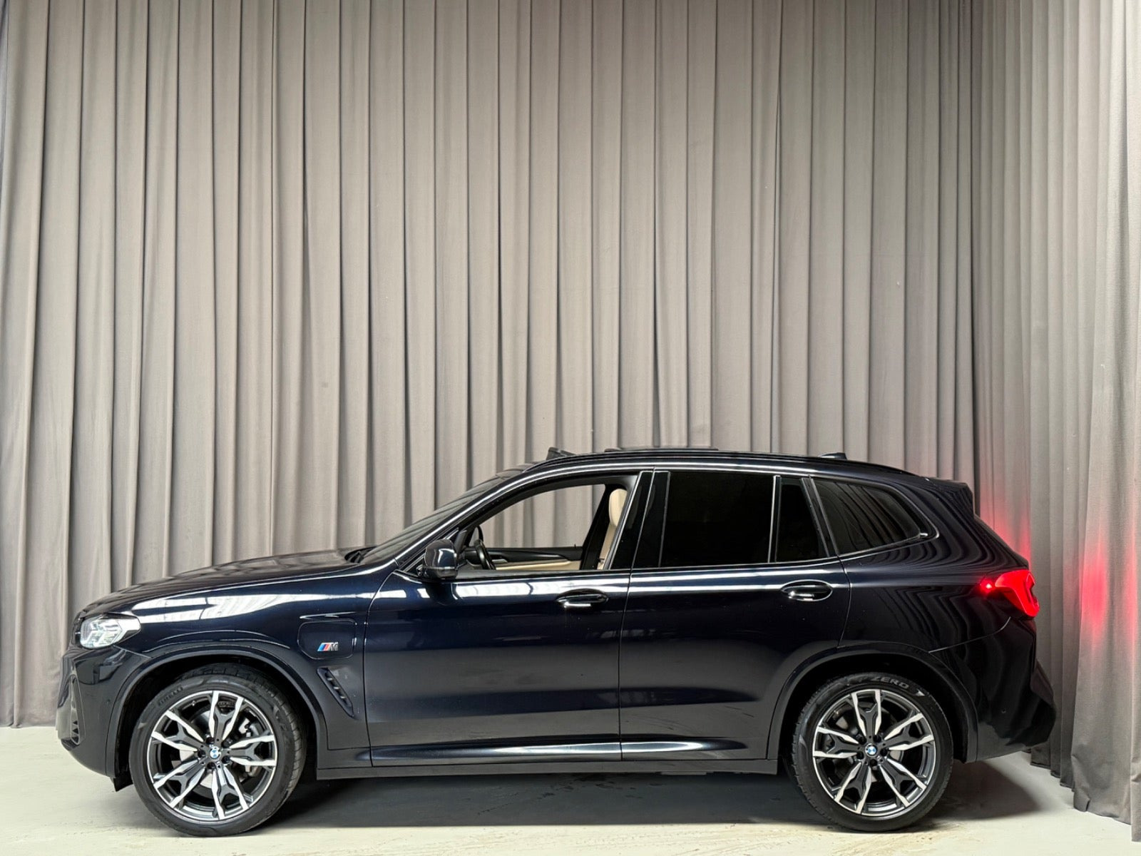 Sort BMW X3 fra 2022