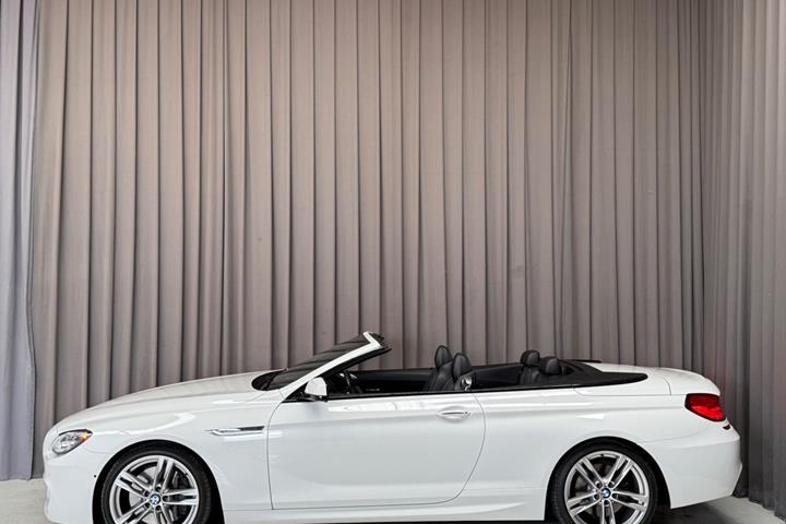 Hvid BMW 650i fra 2012