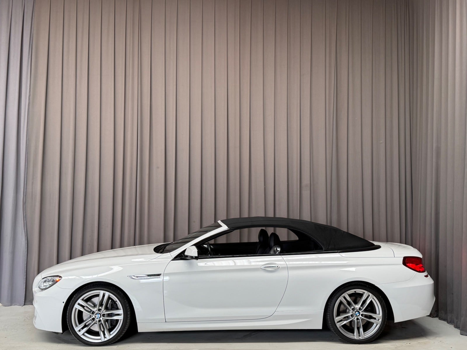 Hvid BMW 650i fra 2012