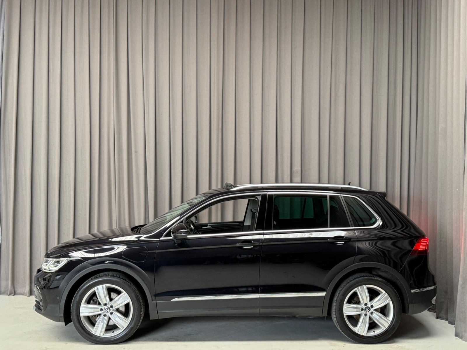 Sort VW Tiguan fra 2021