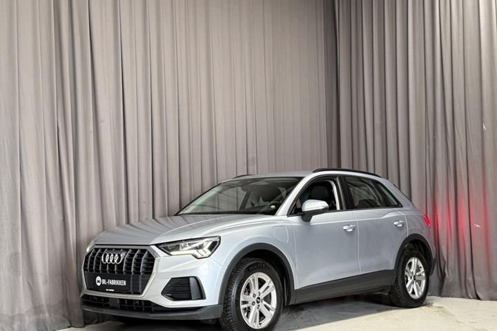 Sølv Audi Q3 fra 2021