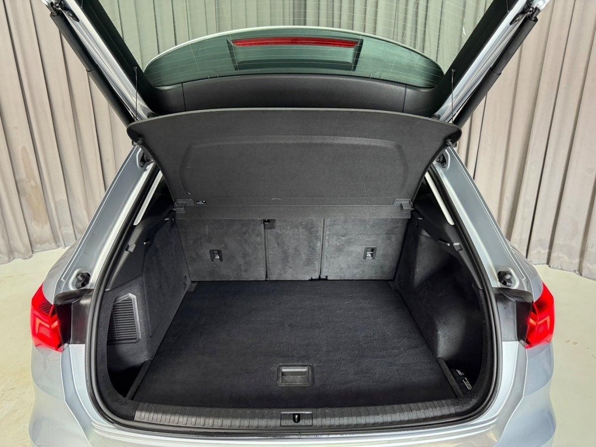 Sølv Audi Q3 fra 2021