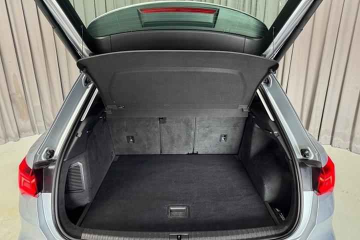 Sølv Audi Q3 fra 2021