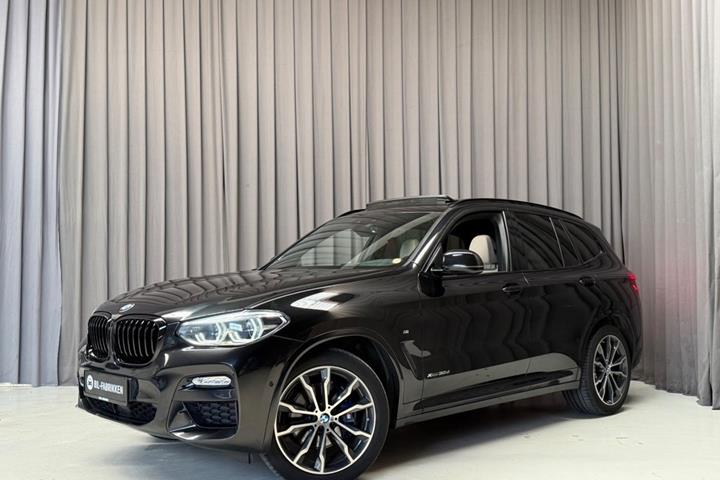 Sort BMW X3 fra 2017