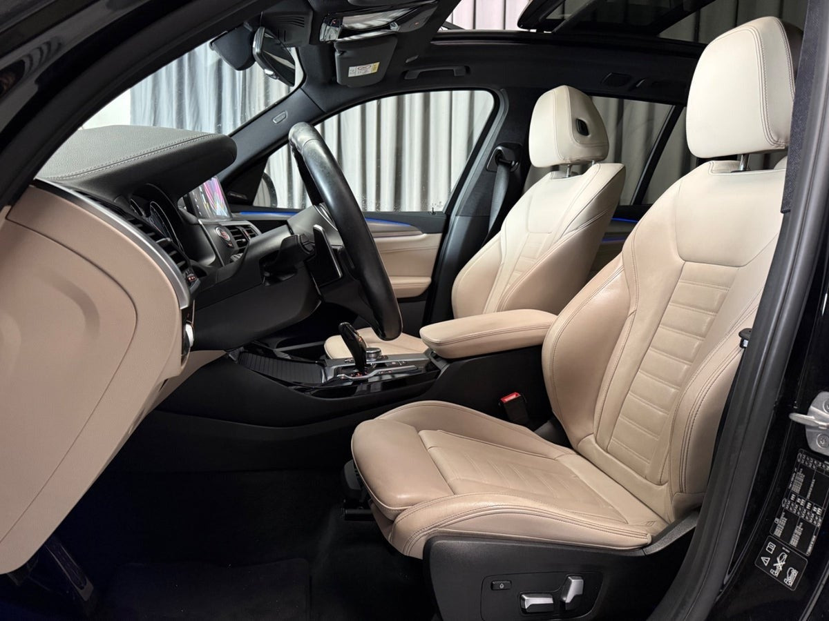 Sort BMW X3 fra 2017