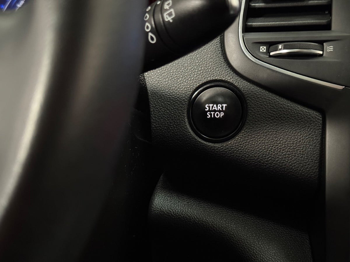 Grå Renault Megane IV fra 2018
