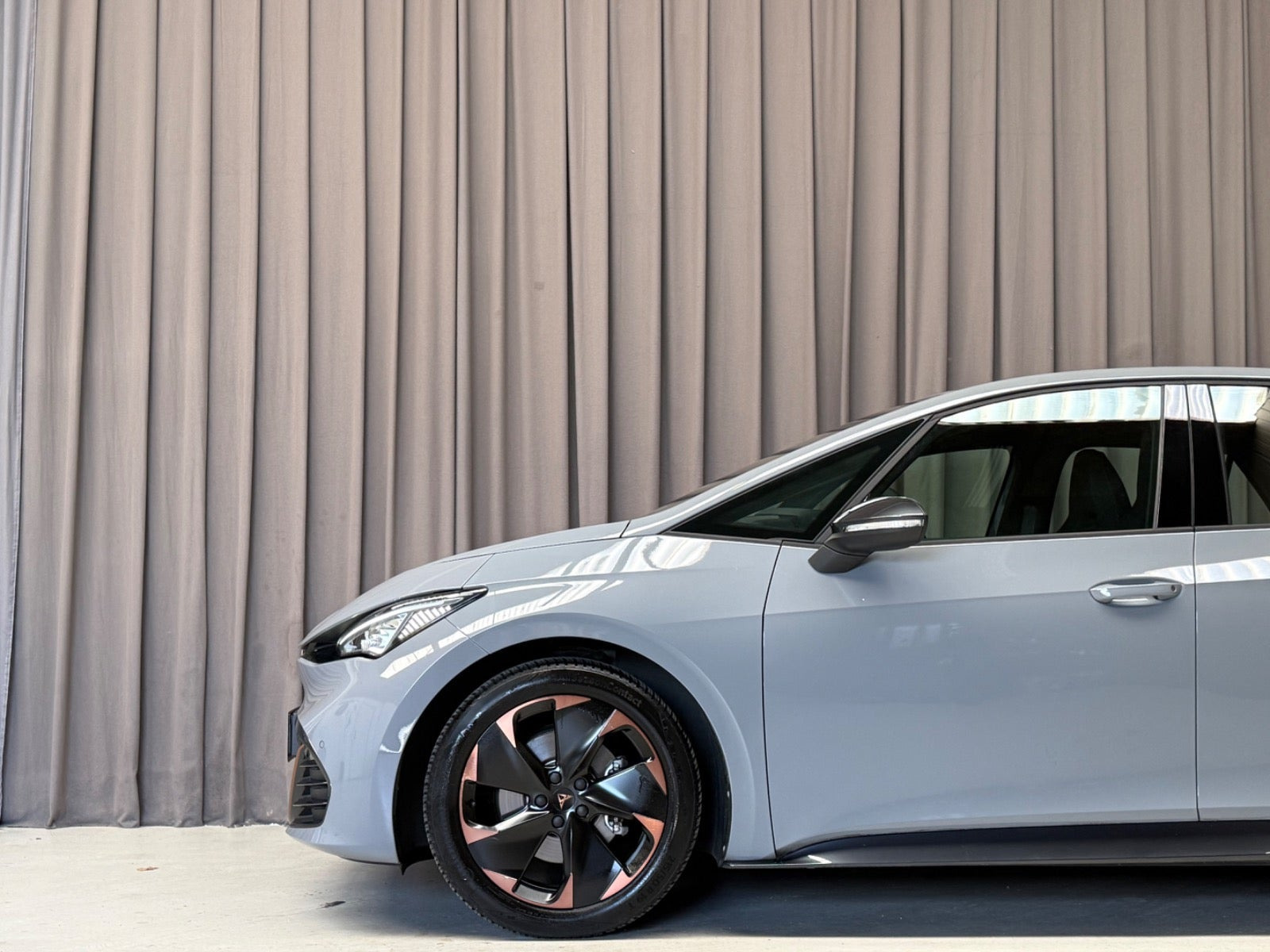 Grå Cupra Born fra 2024