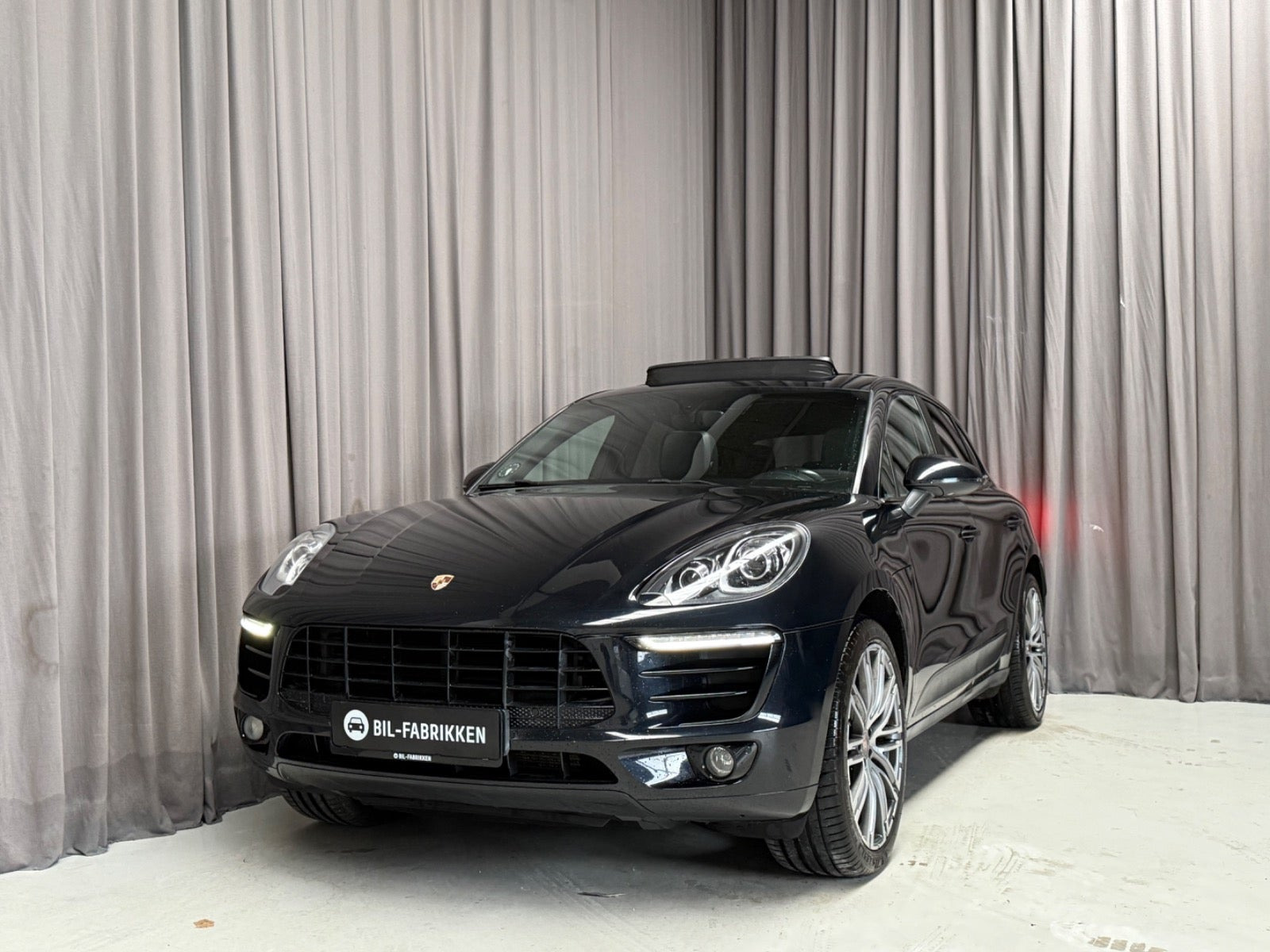 Sort Porsche Macan S fra 2015