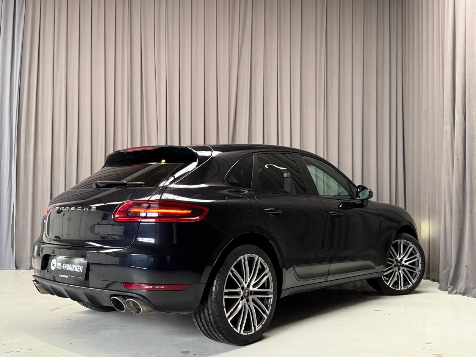 Sort Porsche Macan S fra 2015