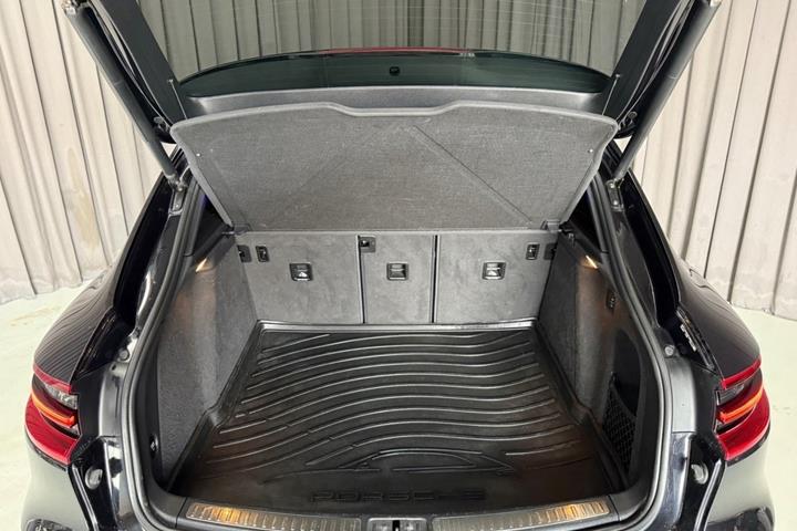 Sort Porsche Macan S fra 2015