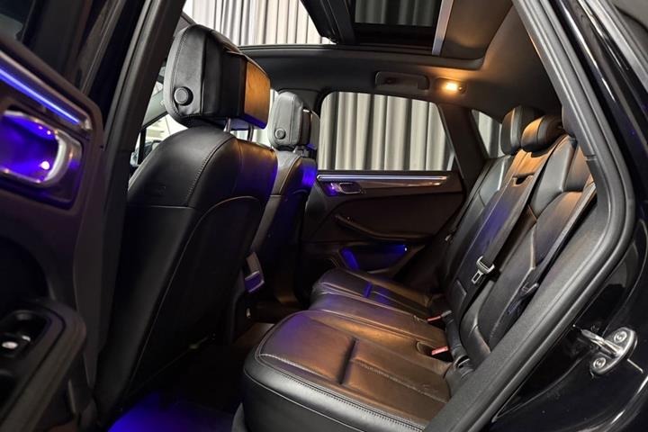 Sort Porsche Macan S fra 2015
