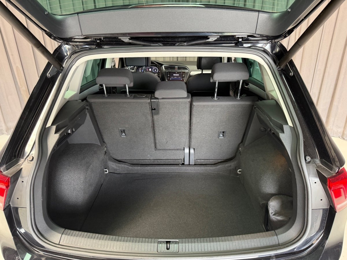 Sort VW Tiguan fra 2020