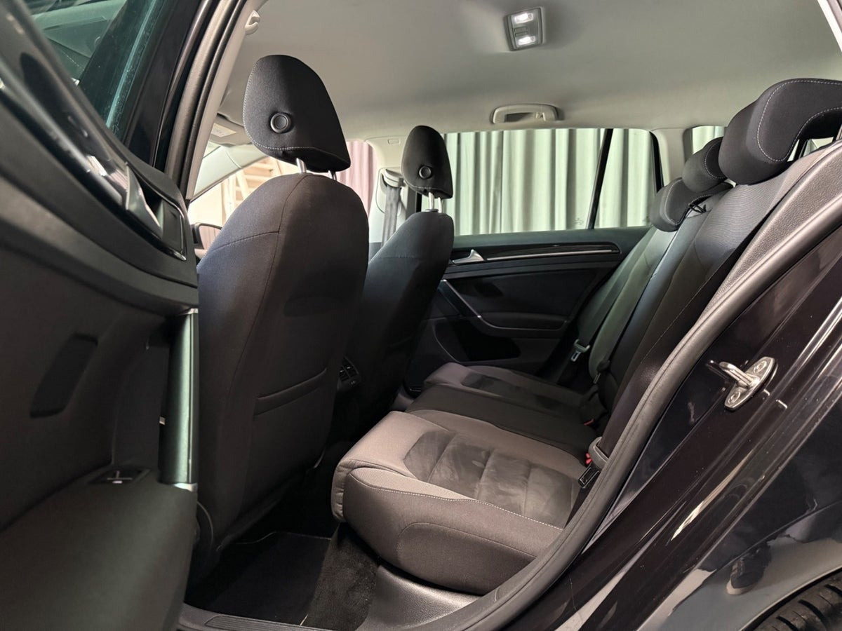 Sort VW Golf VII fra 2019
