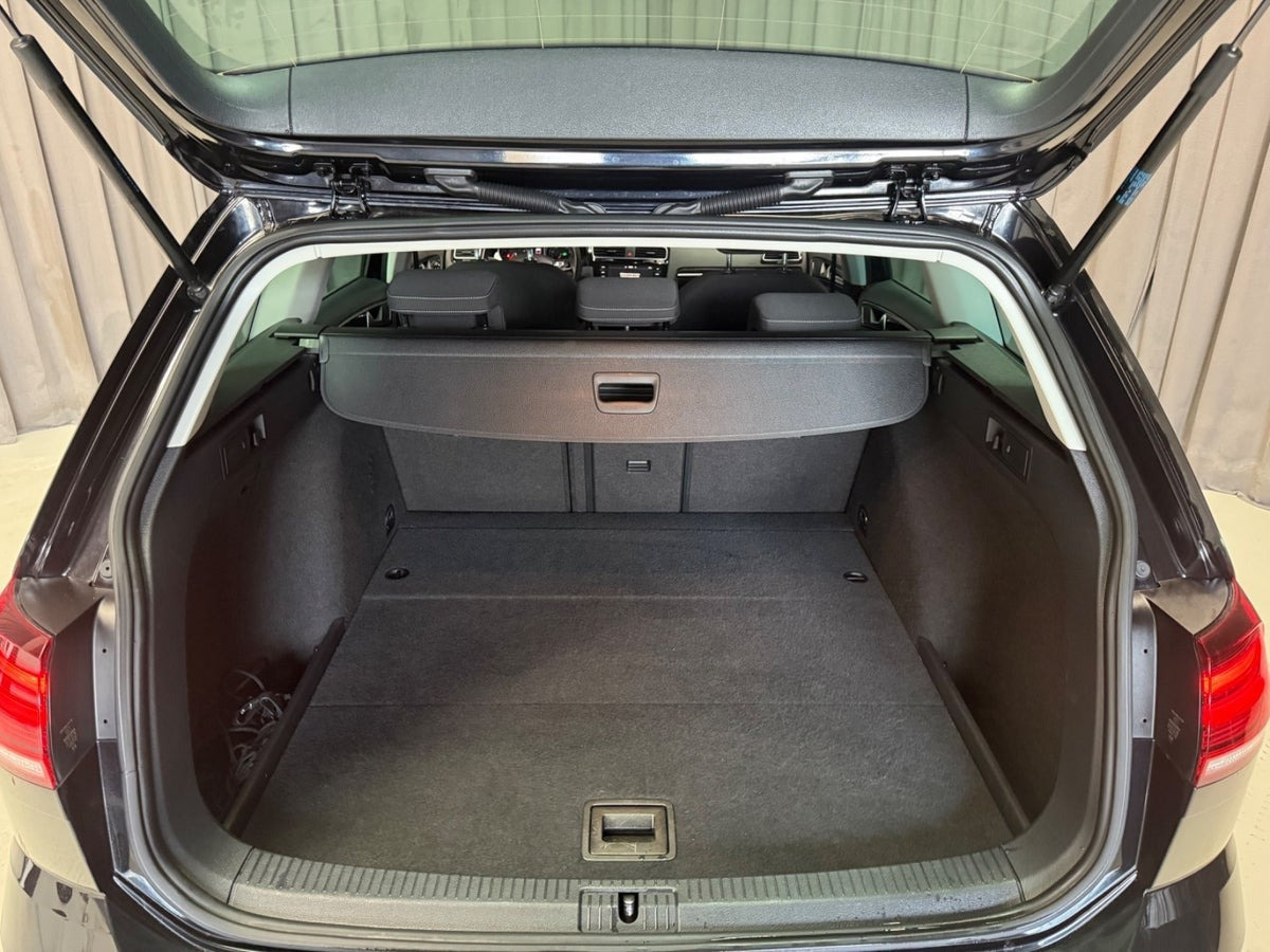 Sort VW Golf VII fra 2019