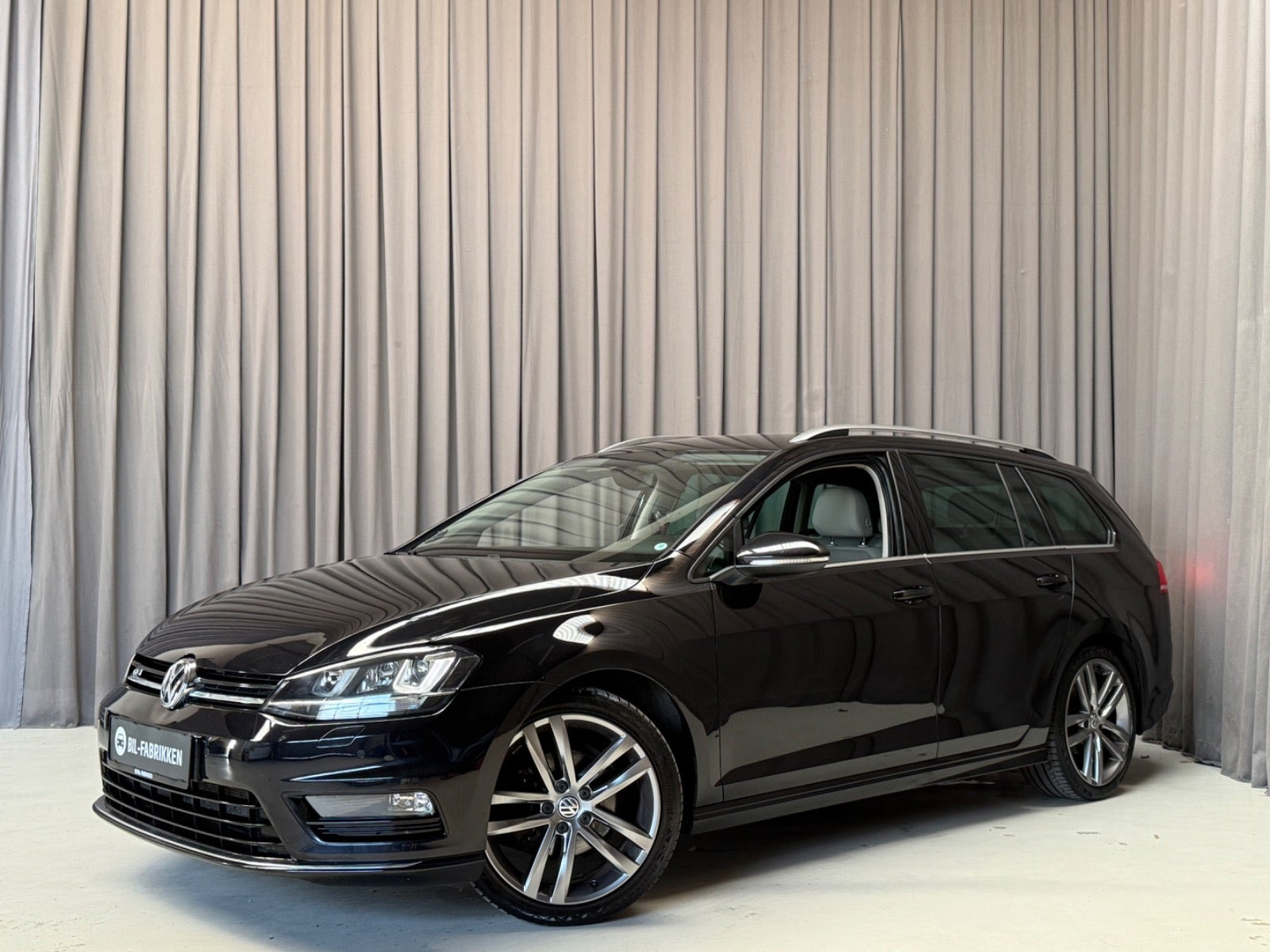 Sort VW Golf VII fra 2017
