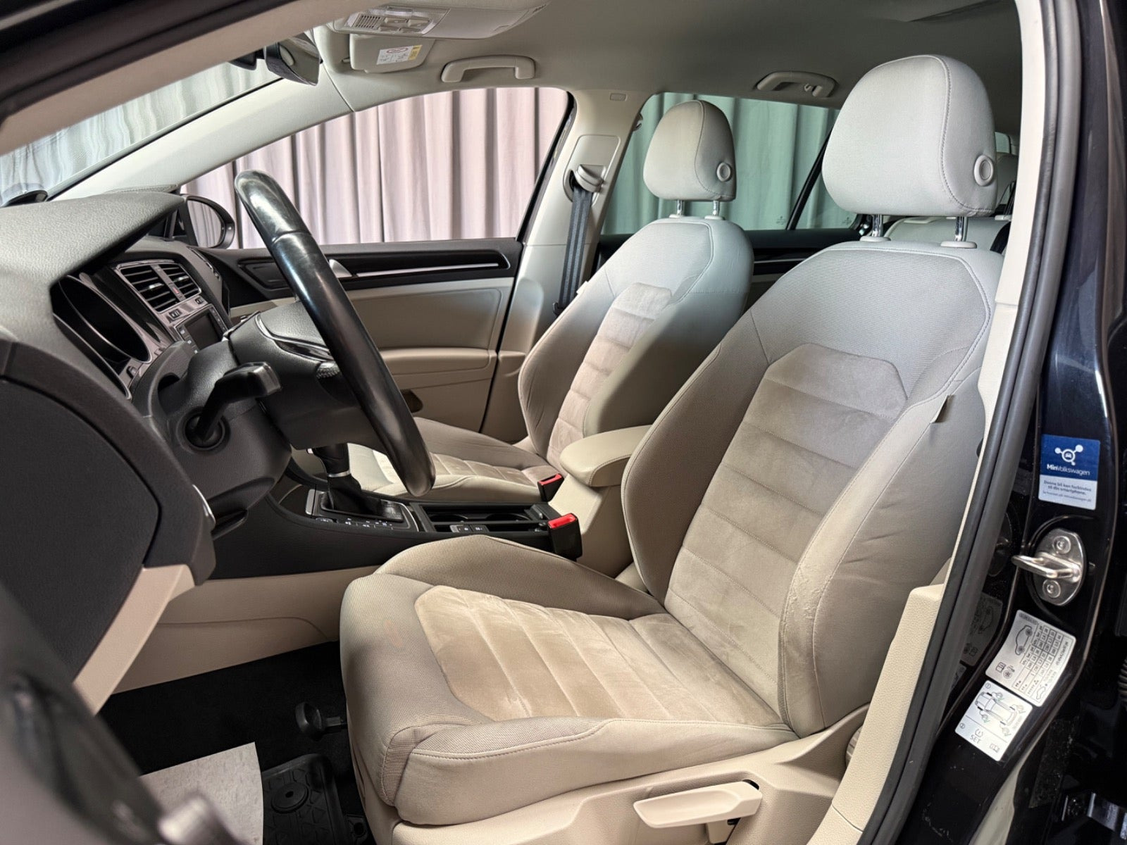 Sort VW Golf VII fra 2017