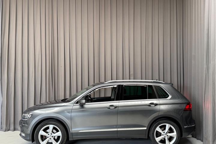 Grå VW Tiguan fra 2018
