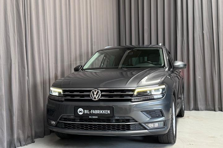 Grå VW Tiguan fra 2018