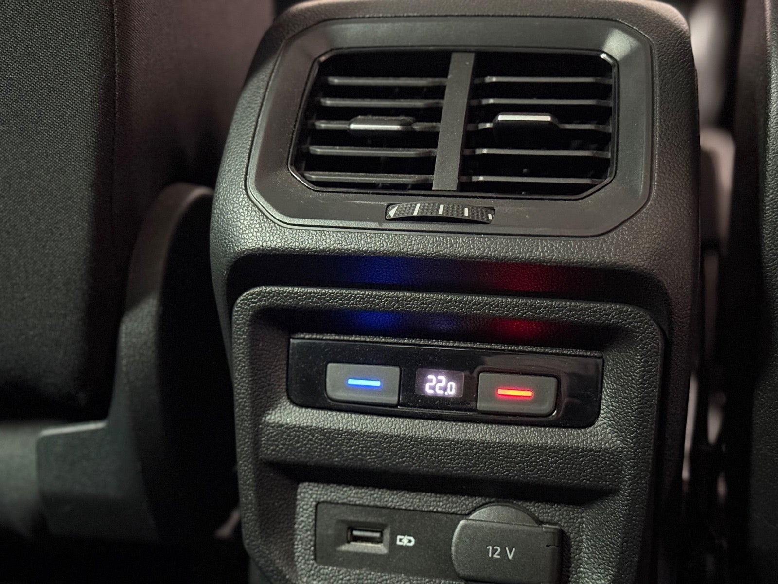 Grå VW Tiguan fra 2018