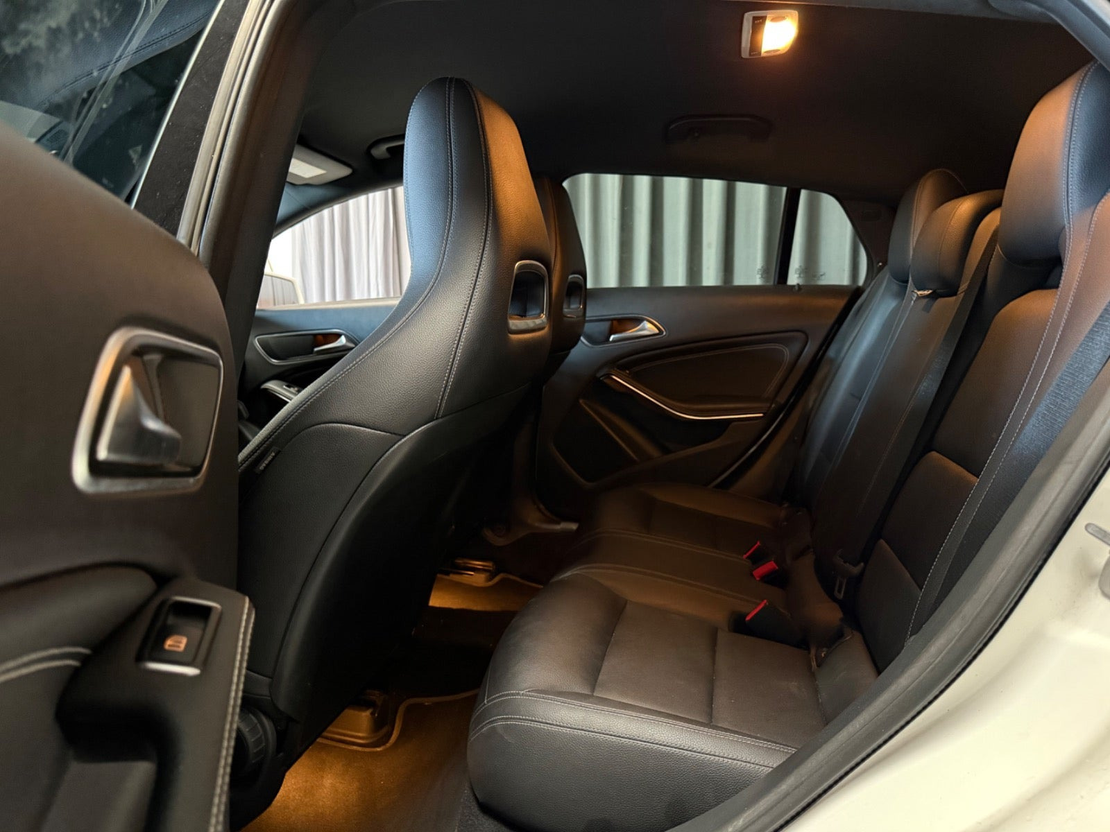 Hvid Mercedes CLA200 d fra 2017