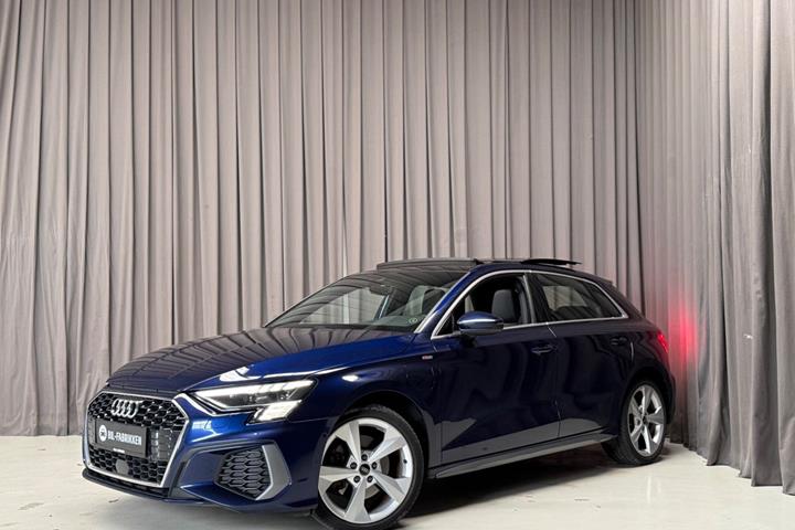 Blå Audi A3 fra 2021
