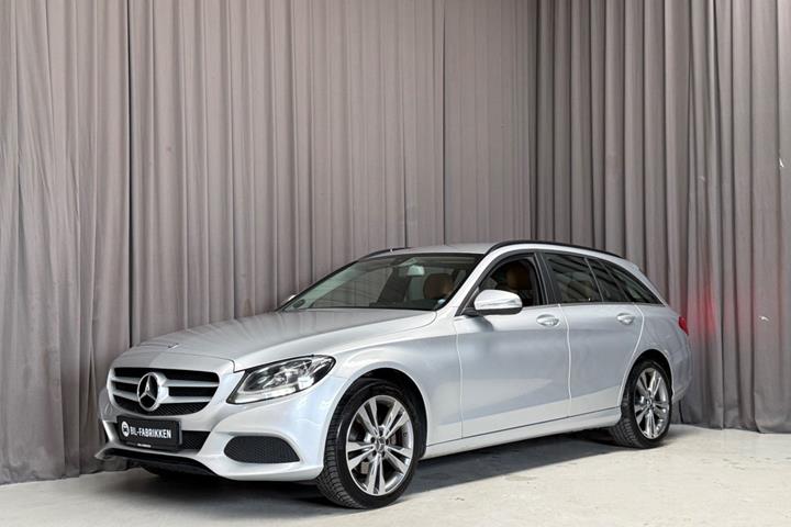 Sølv Mercedes C200 fra 2015