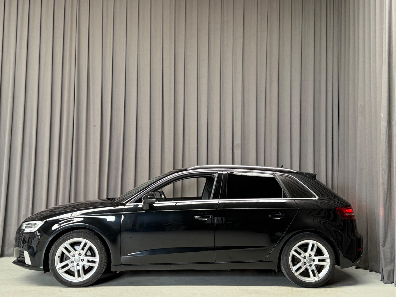 Sort Audi A3 fra 2017