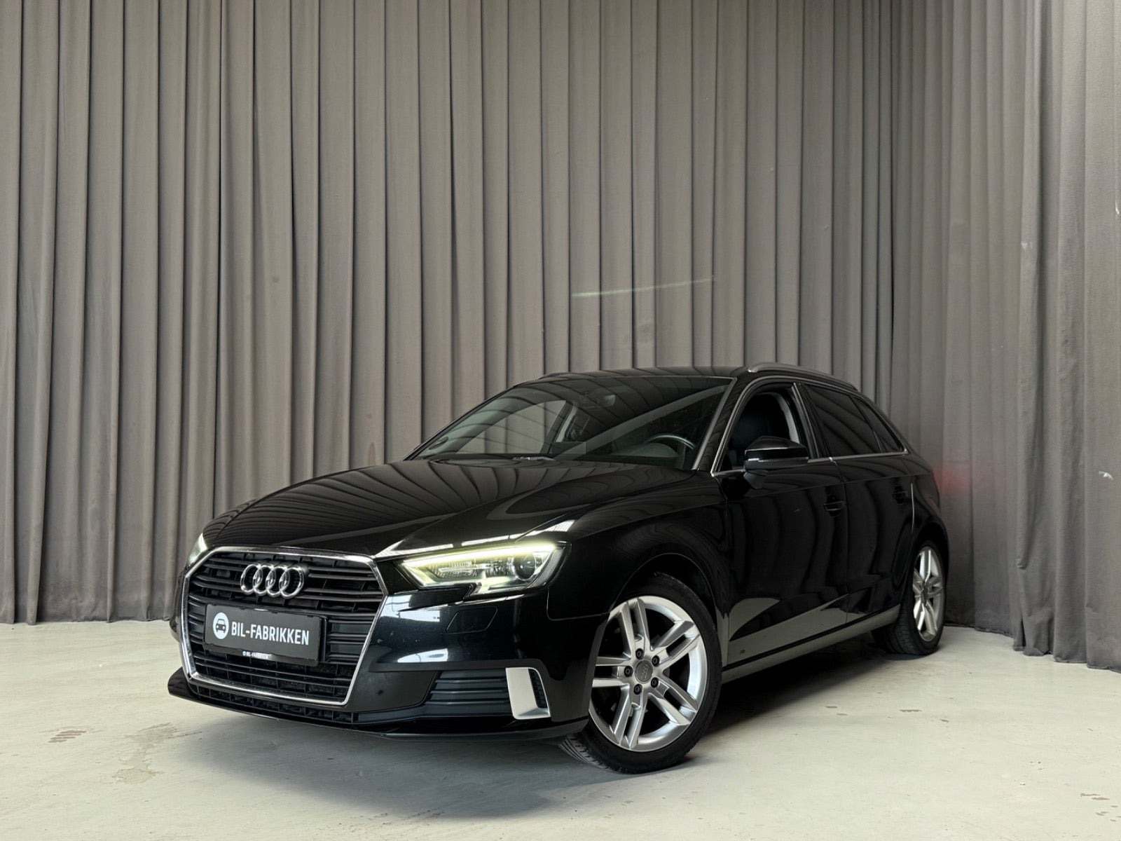Sort Audi A3 fra 2017