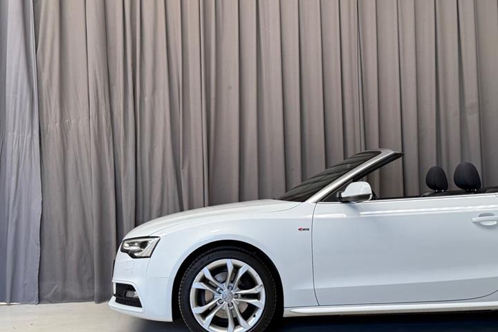Hvid Audi A5 fra 2014