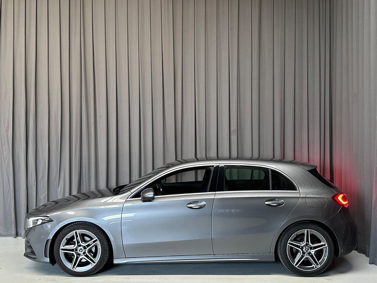 Grå Mercedes A200 fra 2018