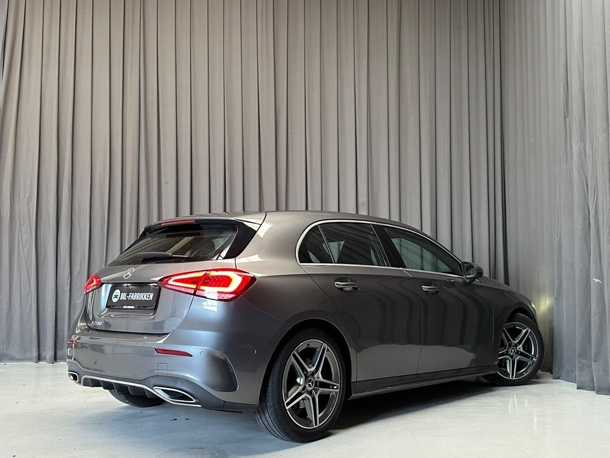 Grå Mercedes A200 fra 2018