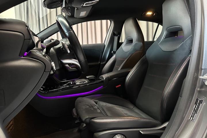 Grå Mercedes A200 fra 2018