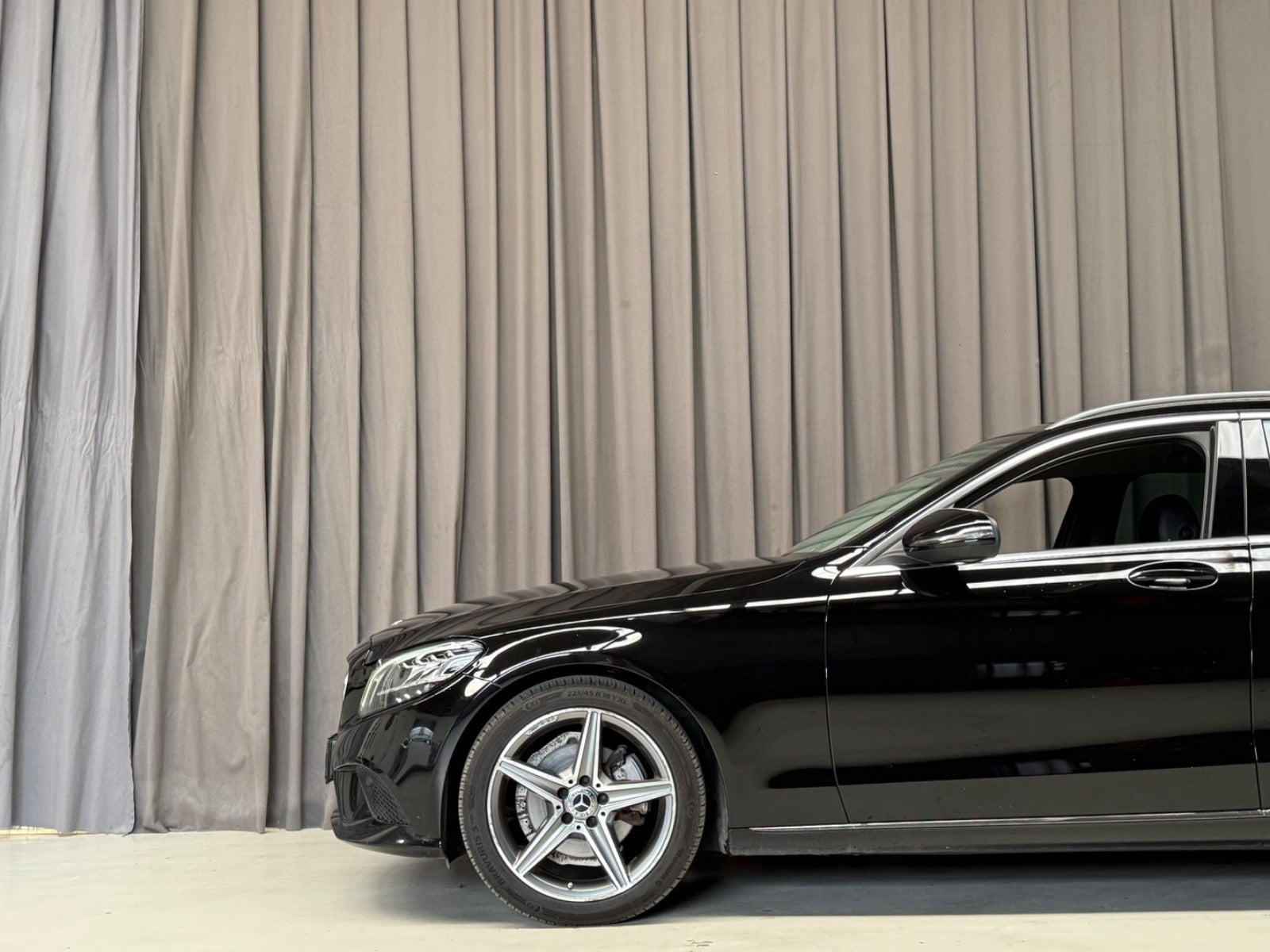 Sort Mercedes C200 fra 2018