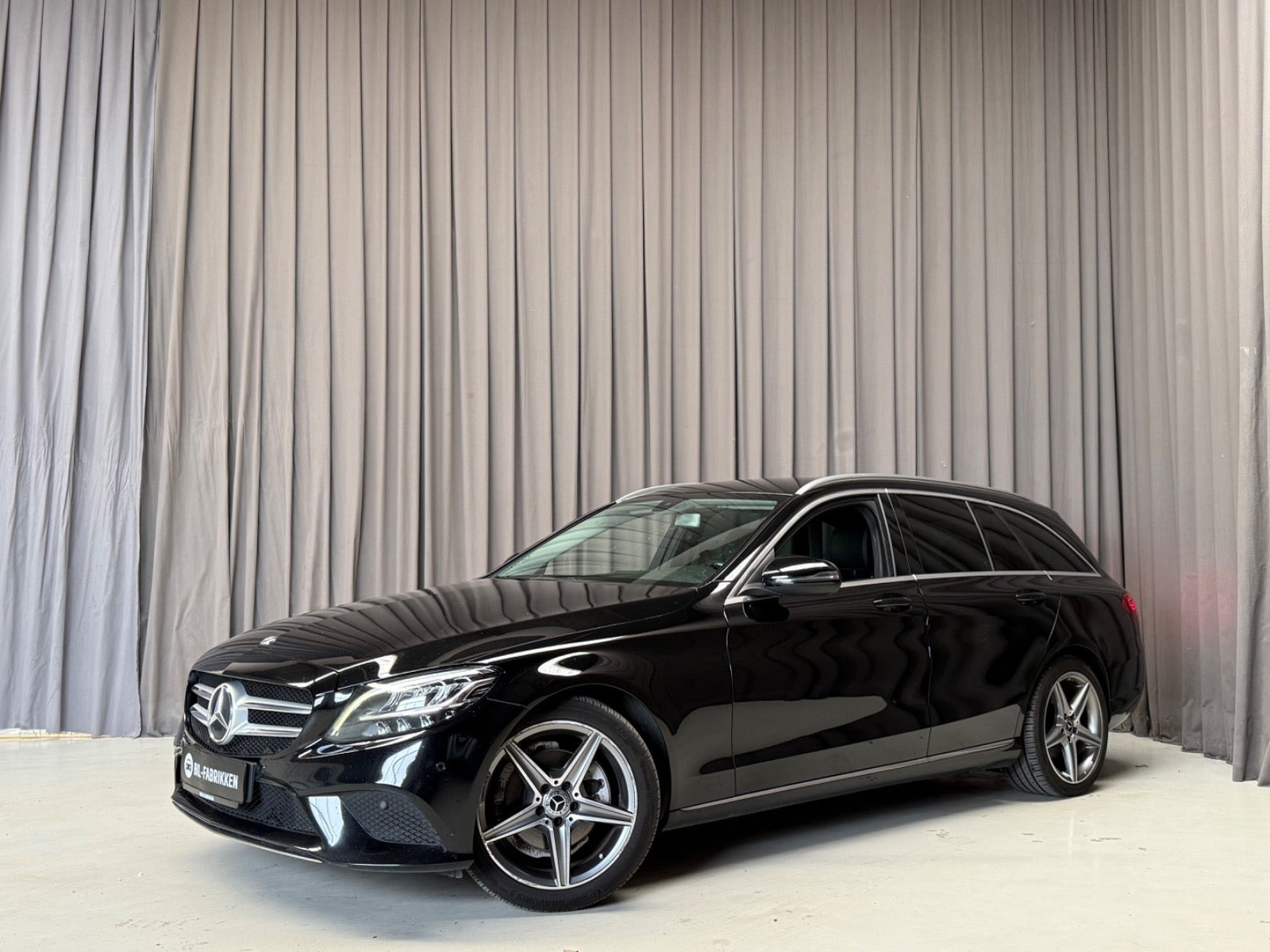 Sort Mercedes C200 fra 2018