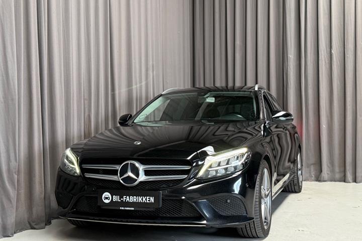 Sort Mercedes C200 fra 2018