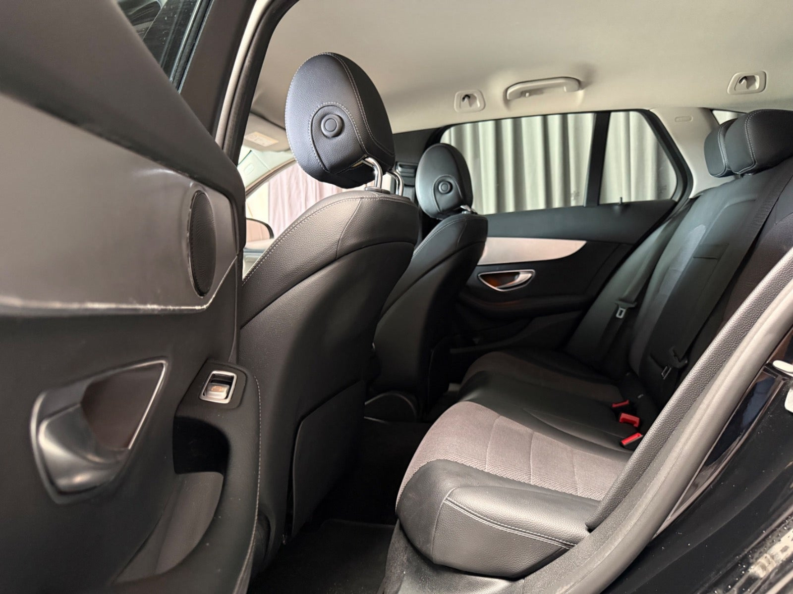 Sort Mercedes C200 fra 2018