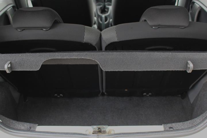 Hvid Toyota Aygo fra 2011