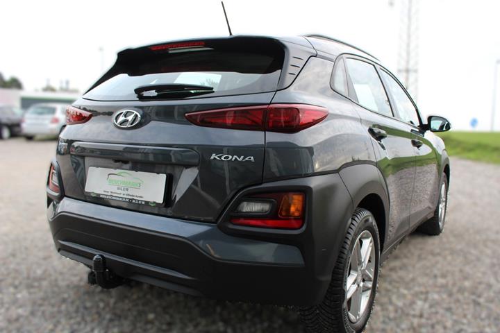Grå Hyundai Kona fra 2020