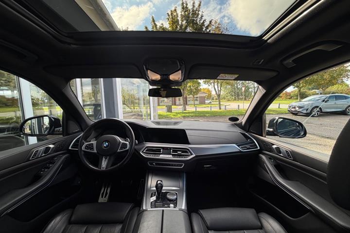 Sort BMW X5 fra 2019