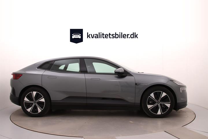 Grå Polestar 4 fra 2025
