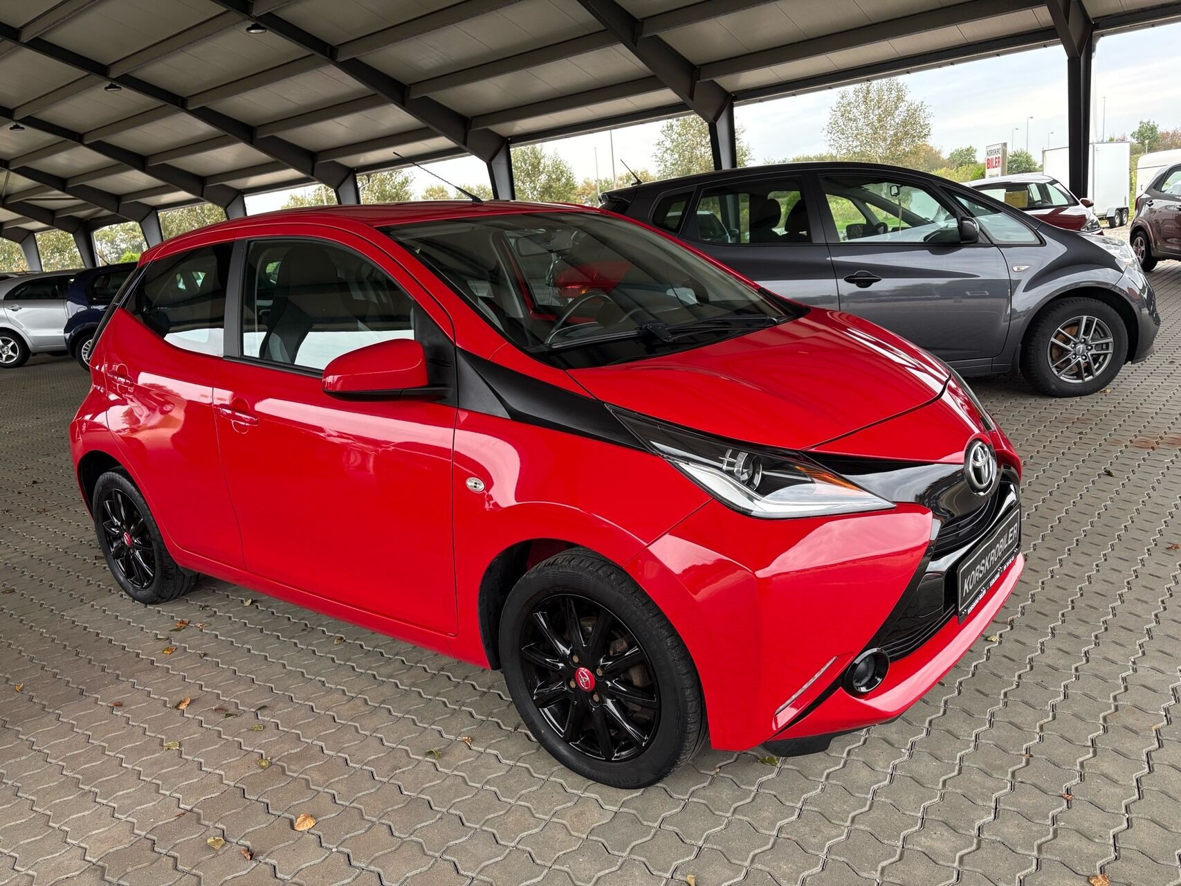 Toyota Aygo 1,0 VVT-I X-Play + X-Touch 69HK 5d